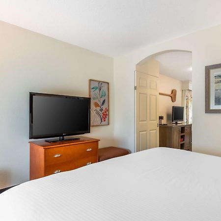 Best Western Plus University Park Inn&Suites Ames Exterior foto