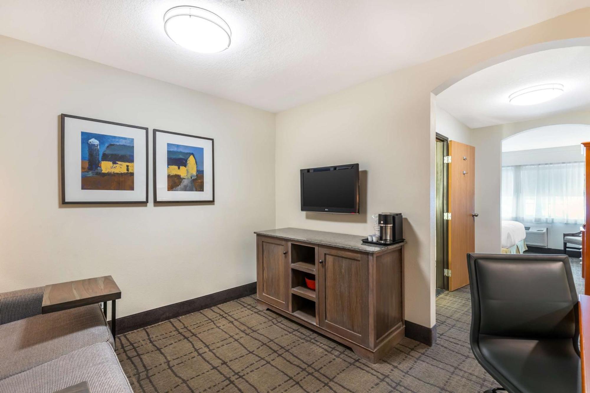 Best Western Plus University Park Inn&Suites Ames Exterior foto